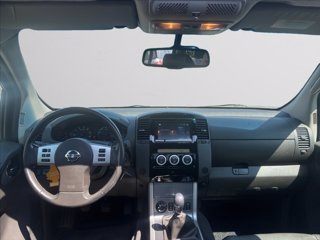 NISSAN Navara 2.5 dci d.cab LE Plus my15